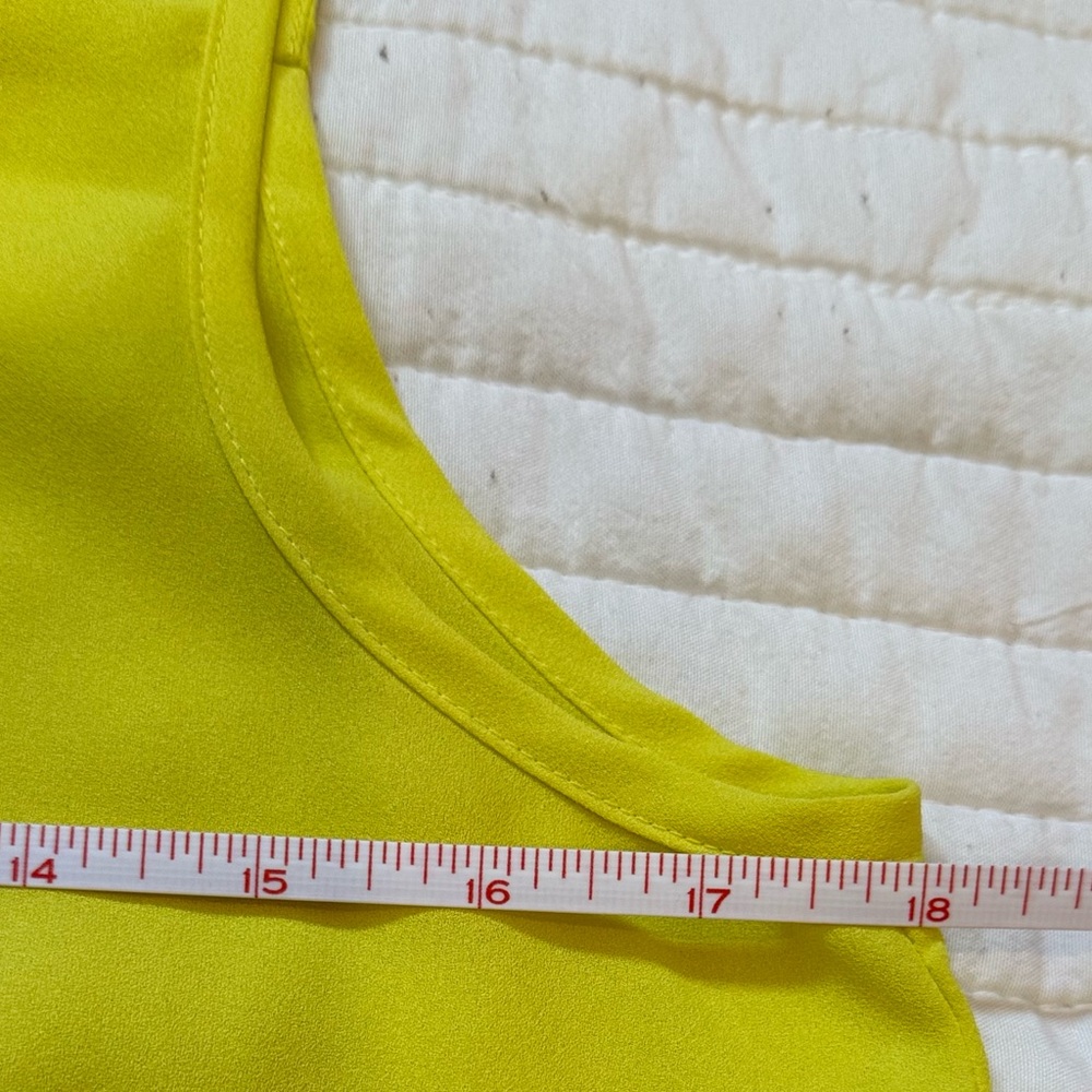 One Clothing Neon Yellow Y2K Sleeveless Cut Out High Low Blouse Size Small - Picture 3 of 6